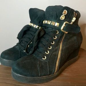 Wedge faux suede shoes